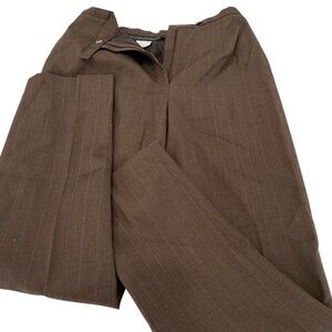 Harve Benard dress pants. Size 8. 45% wool. Fully lined.